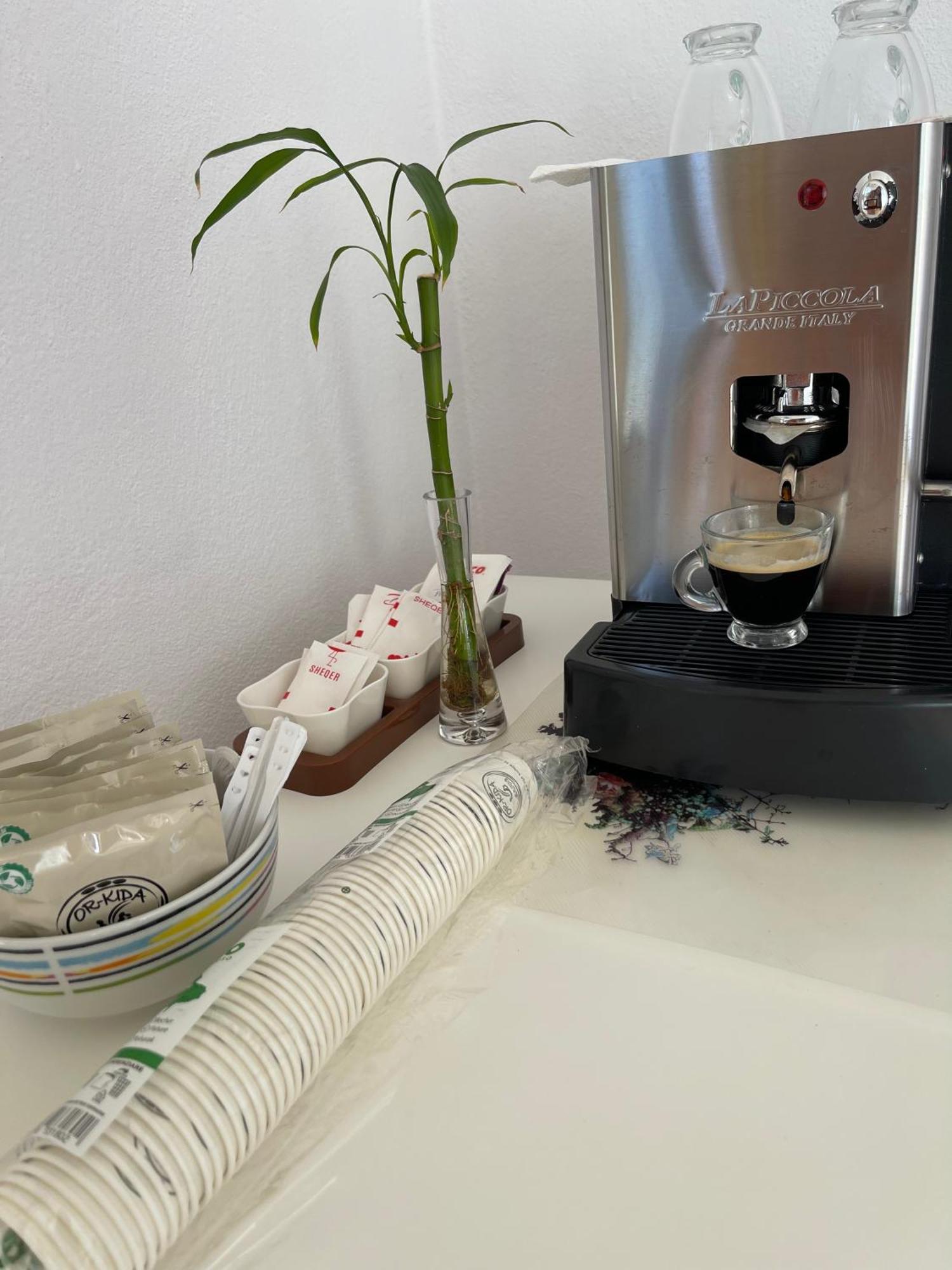 Kristi Apartment 2 Min To Sea Netflix & Espresso Station Sarandë Exteriör bild
